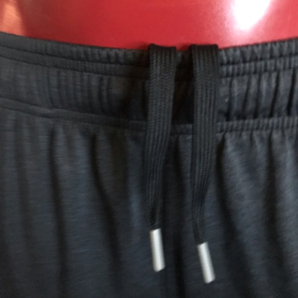 Reebok Boys Black Athletic Shorts S Small Youth - Picture 4 of 7